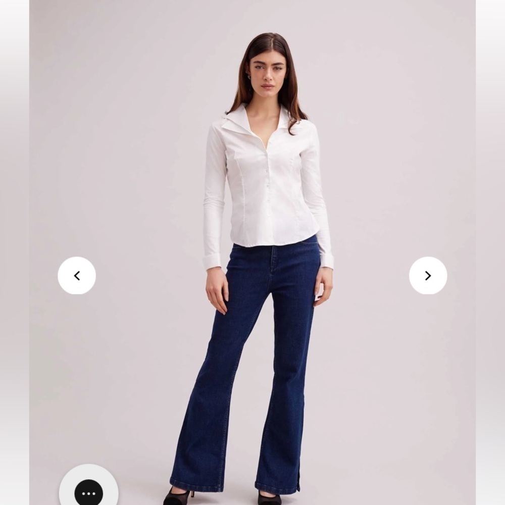 Anne Fontaine Christie Shirt
White Long Sleeved Double Collared T-Blouse - Picture 4 of 13